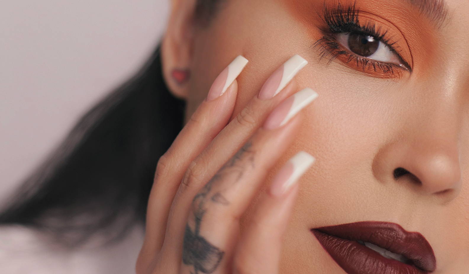 Artiste en résidence : la combinaison de maquillage d'automne infaillible de Priscilla Ono