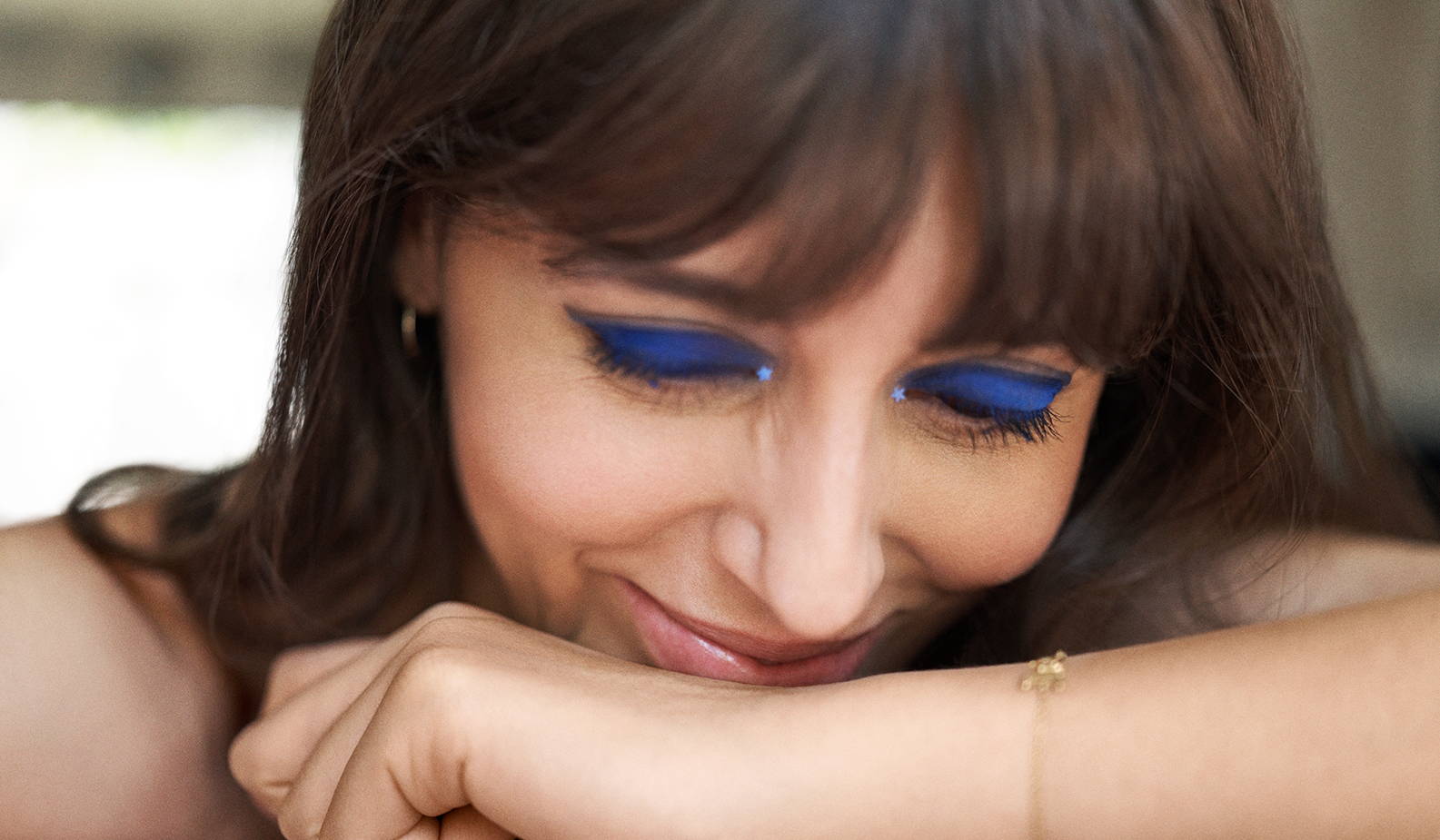 Artiste en résidence : le regard inspiré du Nouveau Réalisme de Violette